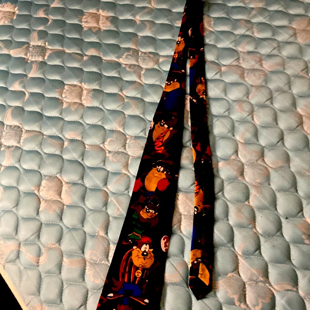 Looney tunes mania tie “Tasmania Devil” New never be worn